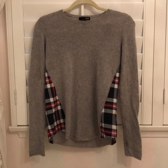 Grey Cashmere Sweater with Plaid Detailing - Picture 1 of 2